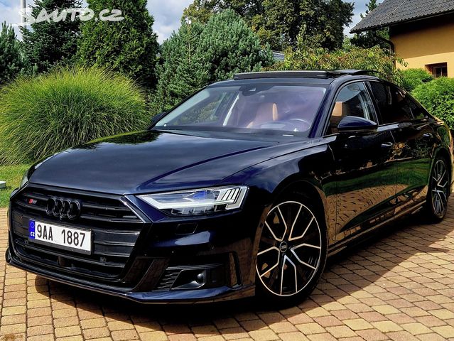 Audi S8